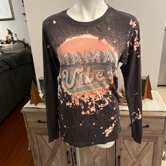 Bella Canvas Mama Vibes artsy long sleeve tshirt - Picture 1 of 3